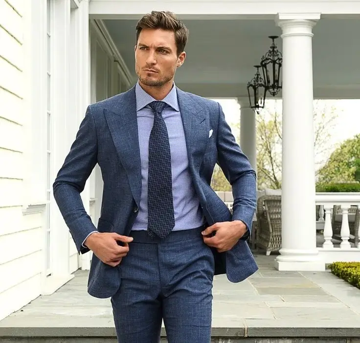 Lawyer Outfit Guide: Dress for Success in Courtroom 2024 5 lawyer outfit stylish